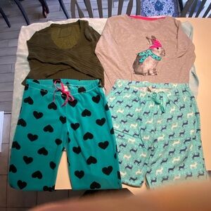 Winter Pajamas 4 pieces - 2 pants & 2 long sleeve tops Sz M - Green, Blue, Gray.